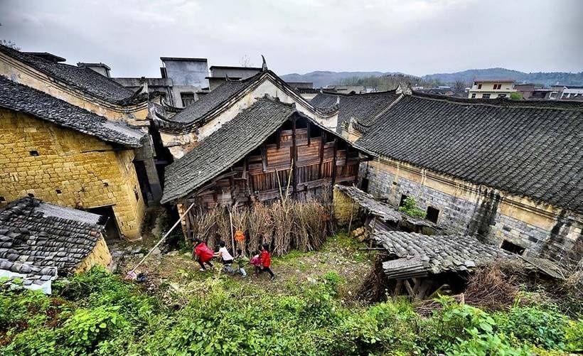郴州市宜章县白石渡镇白石渡村