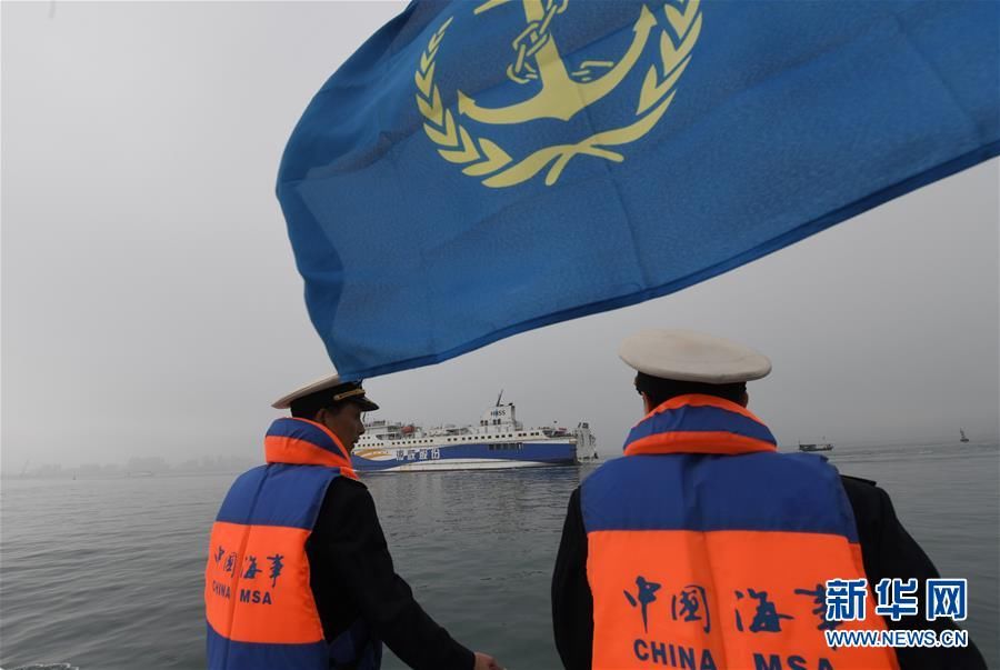 海南启动应急预案疏导琼州海峡滞港车辆