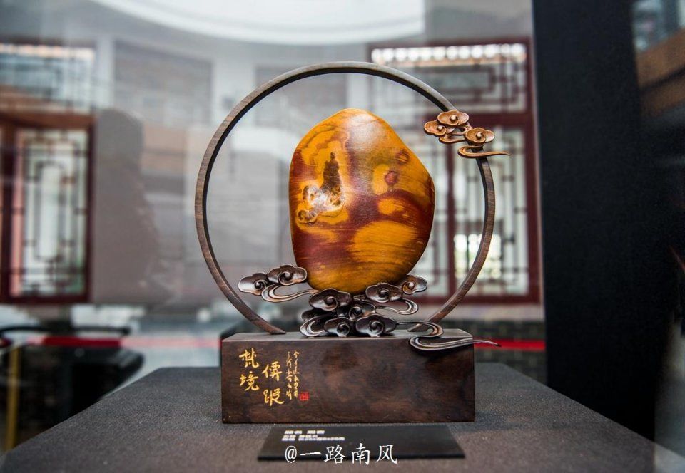 这个县为“一块石头”造了一座博物馆，游客却说石头无价!