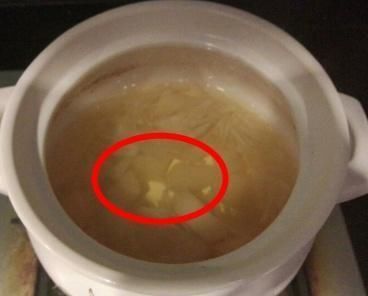 两个东西切丝煮水,咳嗽不管多狠,喝一口止咳,2天除根!