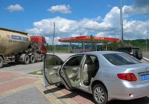 初次上高速怎么拿卡