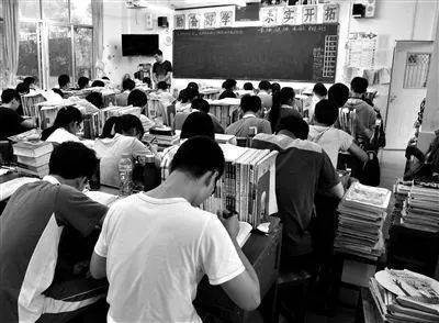 复读是能用时间换来的一次机会,但是不读那就