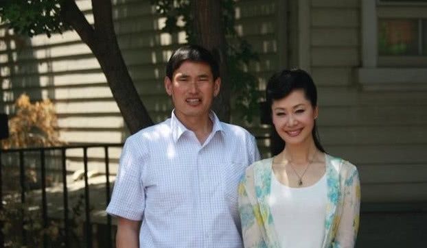曾是大衣哥朱之文的成名恩人,如今的于文华生活的怎么样了? 乐博游戏