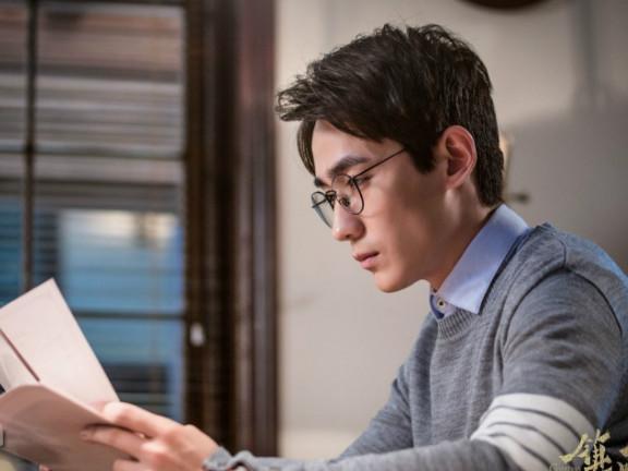 凭借自己的睫毛就能出道的朱一龙,镇魂里面狂