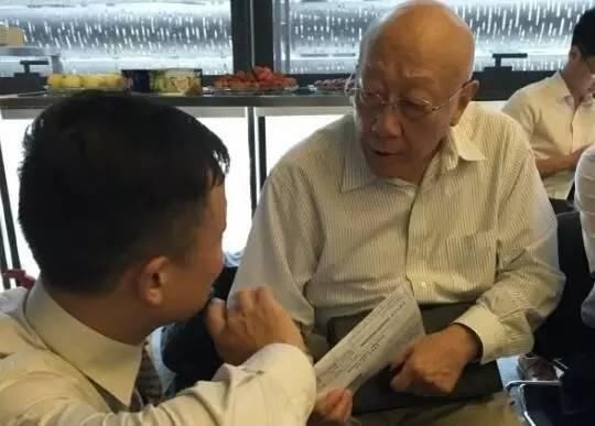 系统快穿之女配很高冷_张老板的收入很高(2)