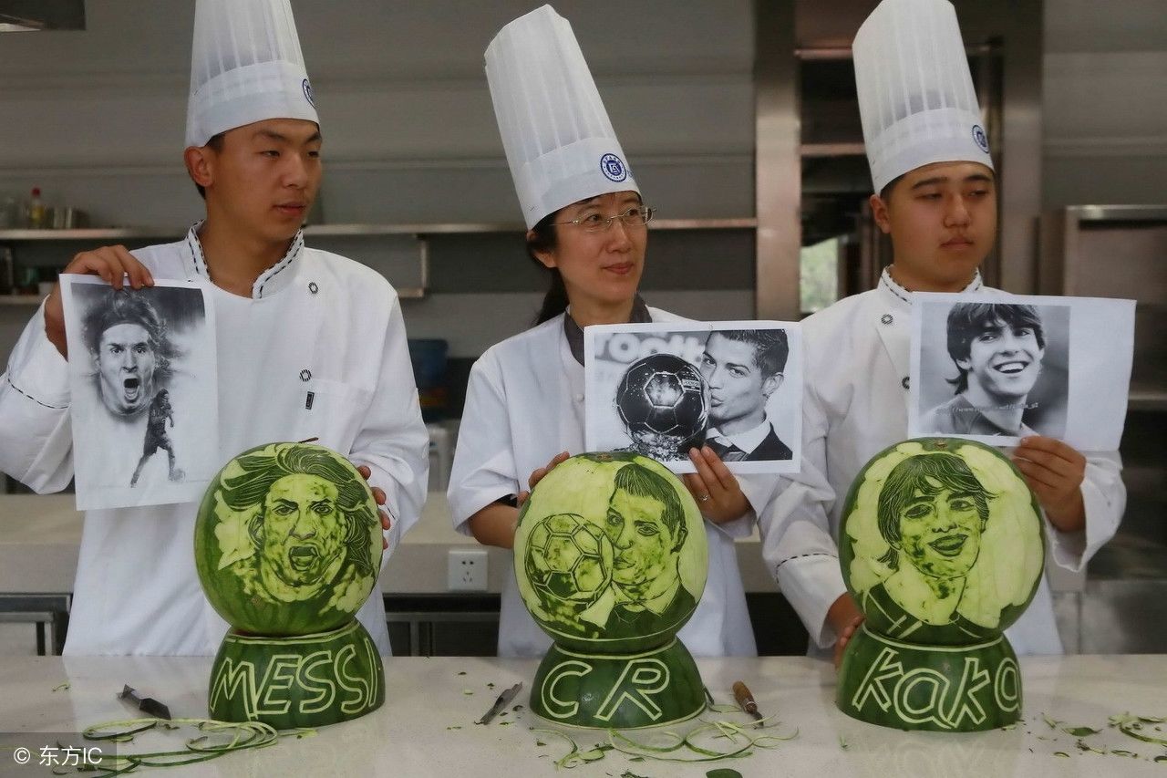 梅西、C罗、内马尔三大球星同框,今年世界杯你