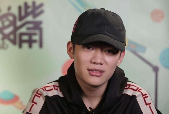 PGone圣诞夜歌词是什么意思 歌词暗示的女人