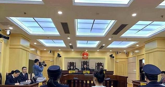 不按套路出牌!90后女生高买低卖迪士尼门票,疯