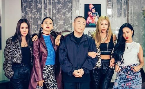 严正花、李孝利和Jessi、华莎组成退货远征队，后天要正式发新歌啦！