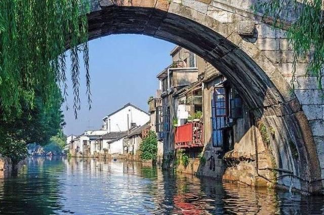 最浪漫江南古镇，因一段爱情改名830年！苏州、上海公交可达