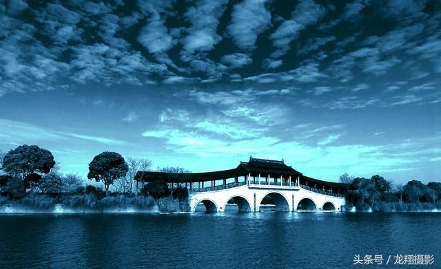 国家级长广溪湿地公园气若长虹的无锡石塘廊桥