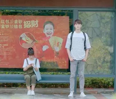 致我们暖暖的小时光:情侣穿搭指南~穿个衣服都