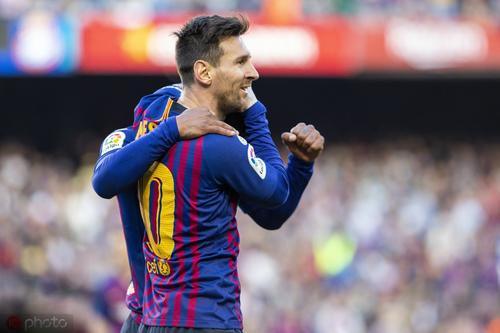 发挥稳定,梅西第8个赛季联赛进球数30+