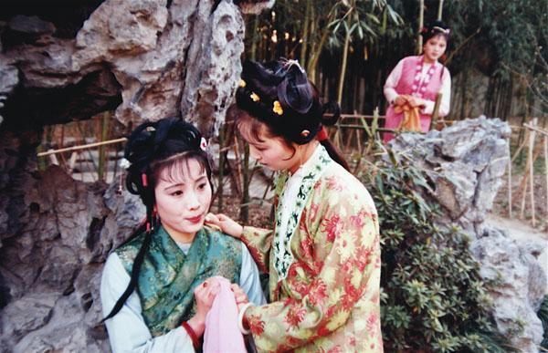 《红楼梦》里平儿唯一后悔的是什么事?