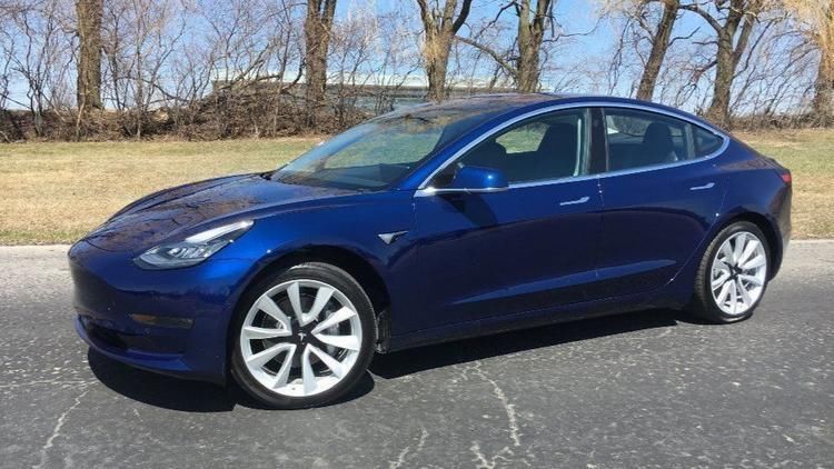 为解决生产瓶颈问题,特斯拉Model3再次停产