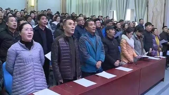 邳州1.8万在职教师签下承诺:拒绝有偿补课!