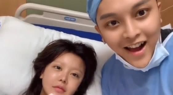 小猪趁韩安冉生孩子直播刷人气,像是局外人,网