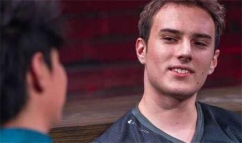 LOL选手转业?G2战队中单Perkz和自己的好友