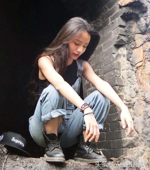 每日一逗:妹子,虽然走错宿舍了,但是捂脸已经晚