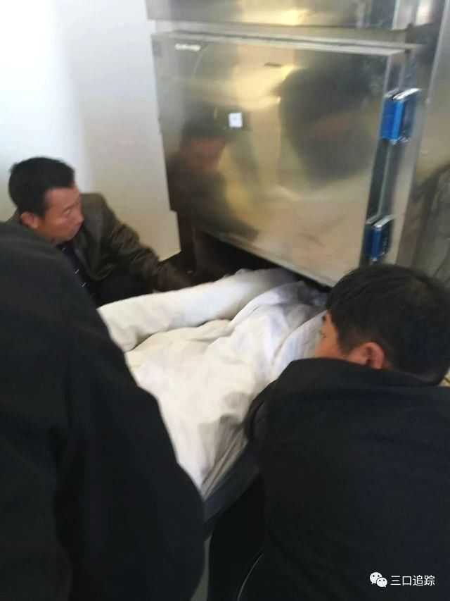 中传女硕士曝父亲遭村霸砍死 警方:嫌犯已被