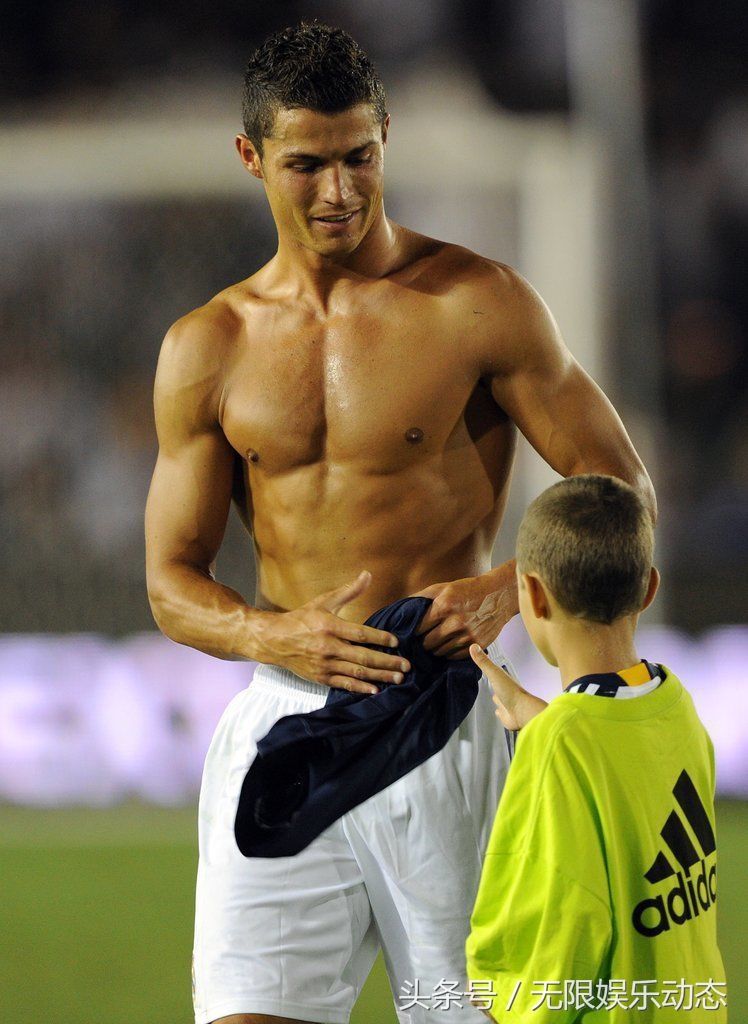 小鲜肉变身肌肉猛男 C罗的12年世界杯之路_【快资讯】