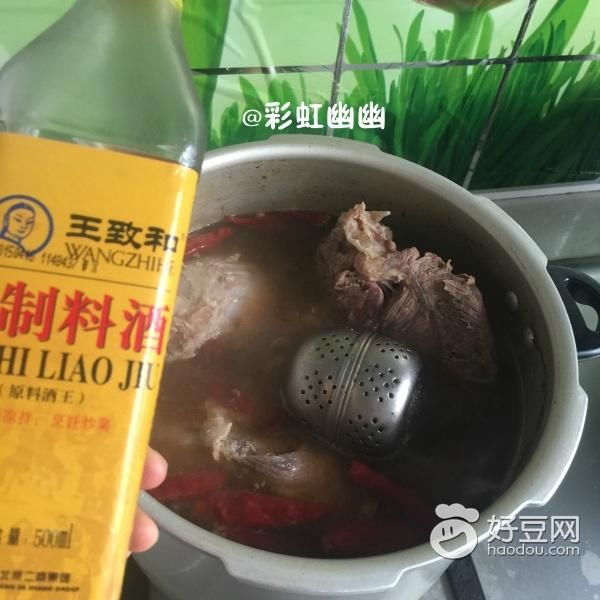 又薄又软、弹牙有嚼劲的香卤牛腱子