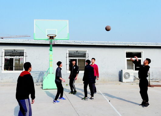 走近美术艺考复读生 探寻他们的博弈之路