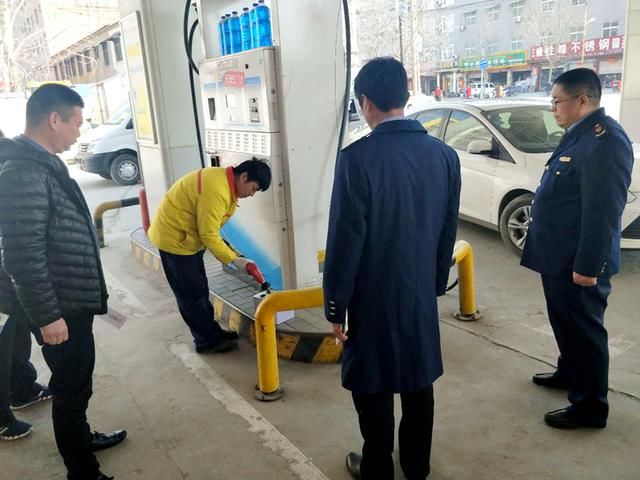 河南省周口市郸城县工商局开展成品油质量专项