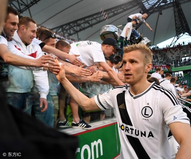 今晚!日本VS哥伦比亚,日本技不如人,波兰坐和