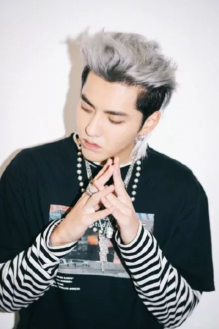 鲻鱼头:一个只能靠 个性 支撑的发型.