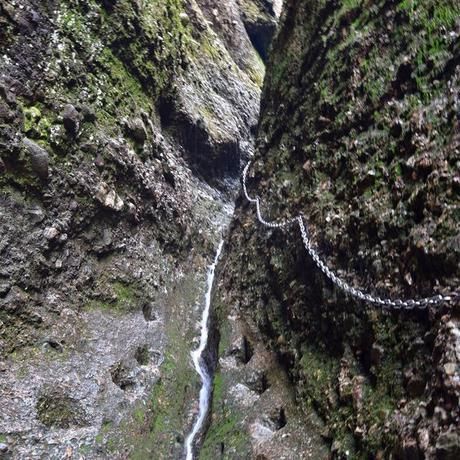 震惊！安徽这个景区居然处处都是裂痕，被称为“地球上最美丽的伤
