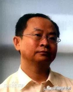 被关押了近10年的他出狱了！