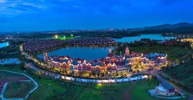 广东省旅游地方推荐 t01180e26bec2b41ddc.jpg