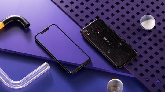 华为测试谷歌新跨平台操作系统Fuchsia:麒麟9