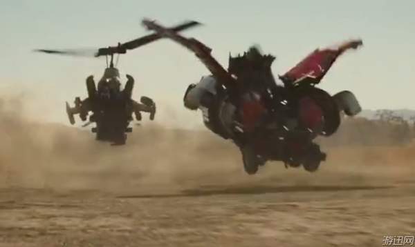 《大黄蜂》全新片段曝光 反派三变金刚炫酷登