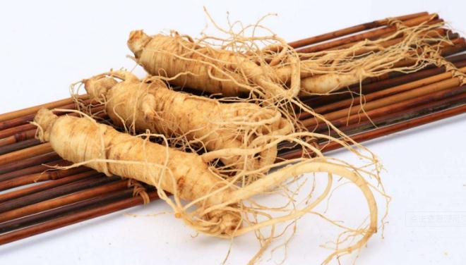 郭冕通过做电商将药材销往全球,而今业务已覆