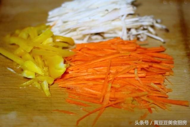 这样炒米粉才好吃,口感劲道,味道鲜美