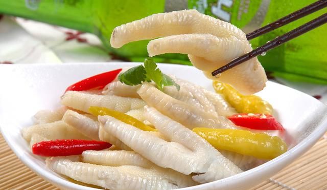 吃货必备的泡椒凤爪,原来做法如此简单,一次能