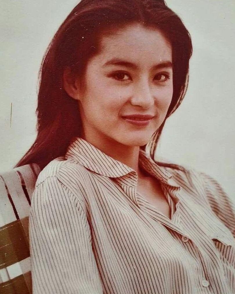 香港80年代最美的男人之一林青霞旧照女星库美女集锦图片