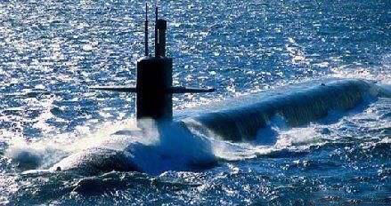 中国核潜艇服役:载多枚巡航导弹 比肩美潜艇