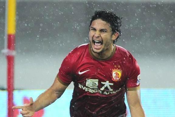 足协放开政策,巴西球星乐意加盟,埃神可能成为