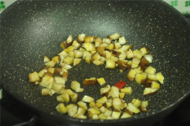 5块钱的猪肉,做了一道大菜,酱香浓郁,连汤汁都泡饭吃光光啦