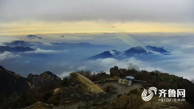 清明假期泰山景区接待游客超10万人次