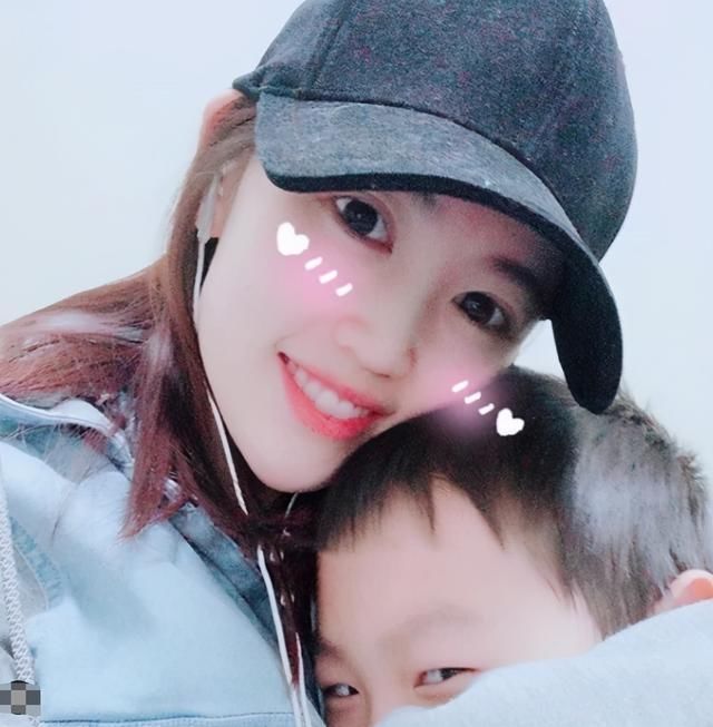 王宝强儿子接受冯清，和准后妈关系比马蓉好，亲妈马蓉百感交集