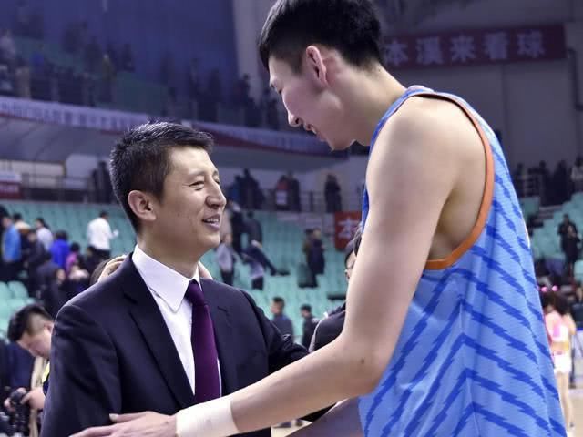 郭士强不断向新疆施压,若周琦确定回CBA,他能