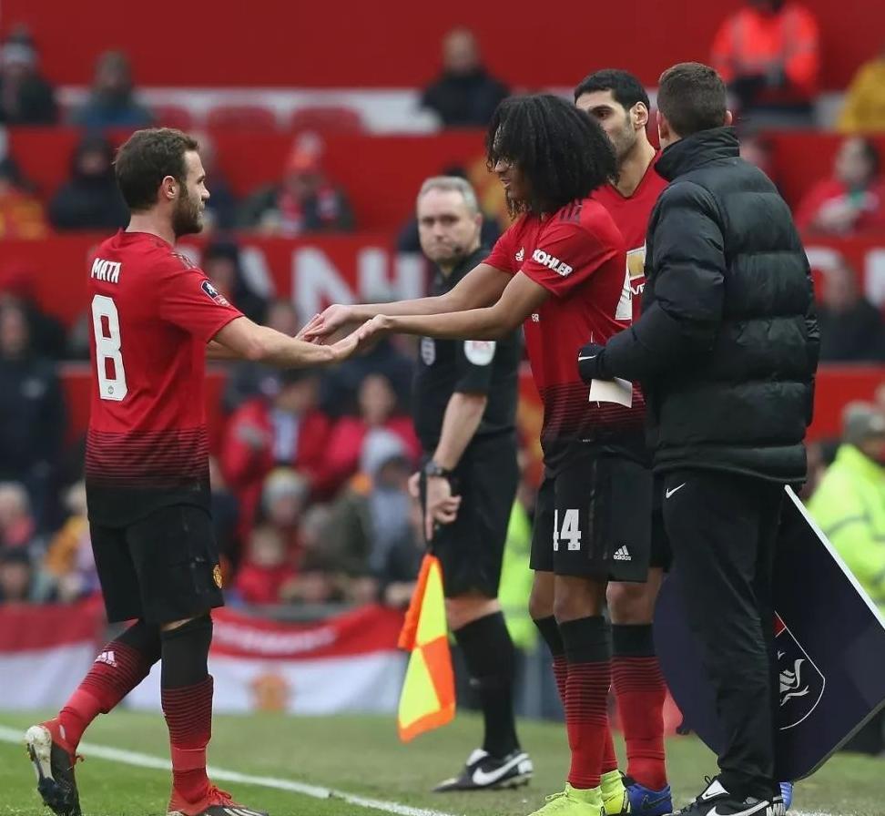 一天体坛:CBA山西外援60分难阻球队落败 乒超