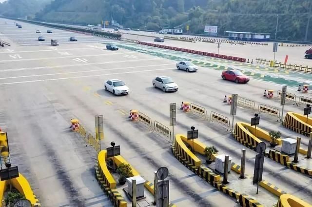 元旦高速路货车收费标准