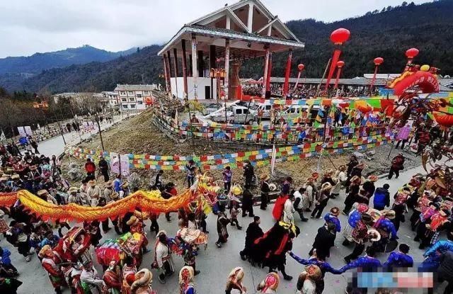 没想到四川有一处这么美腻的小城，约吗?