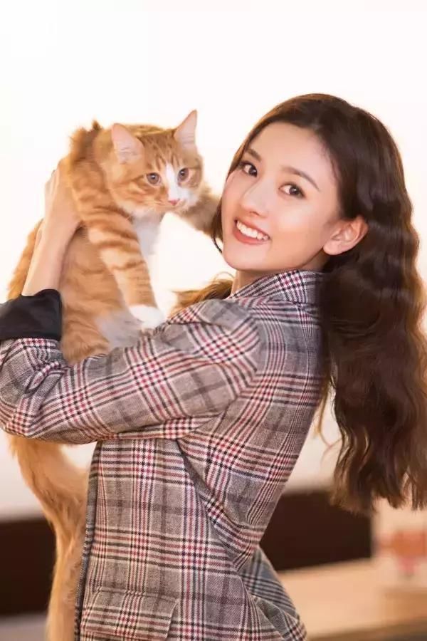 宋祖儿换短发头赵丽颖剪波浪哪种发型换的更不帅气中短发黑女图片