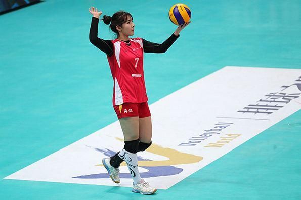 阿的江19岁女儿成大学排球队队长,长相清纯,身